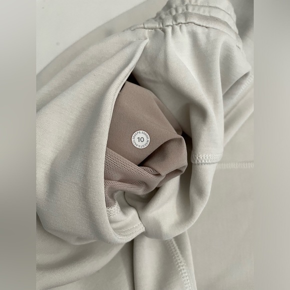 NEW Lululemon Softstreme High-Rise Pant Online Only
White Opal 10 W5EGTS - Picture 4 of 13